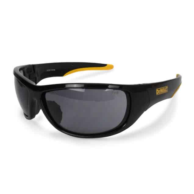 dewalt® dominator™ smoke lens protective glasses